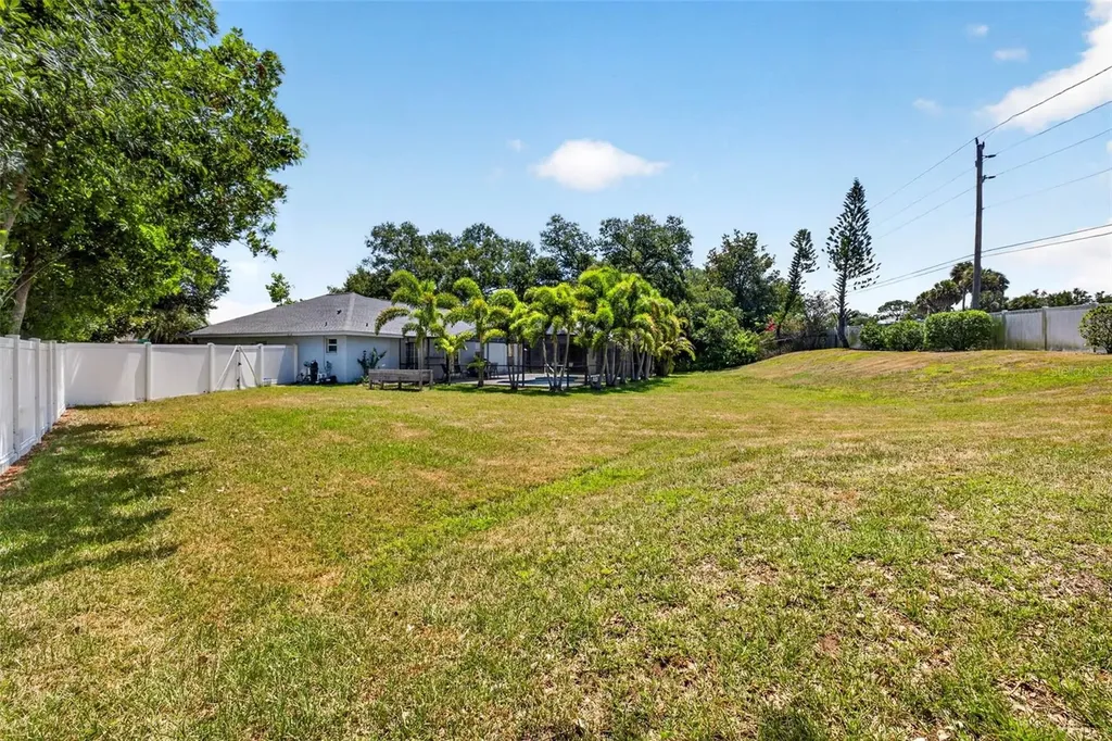 5002 Brandeis Circle S Sarasota FL 34243