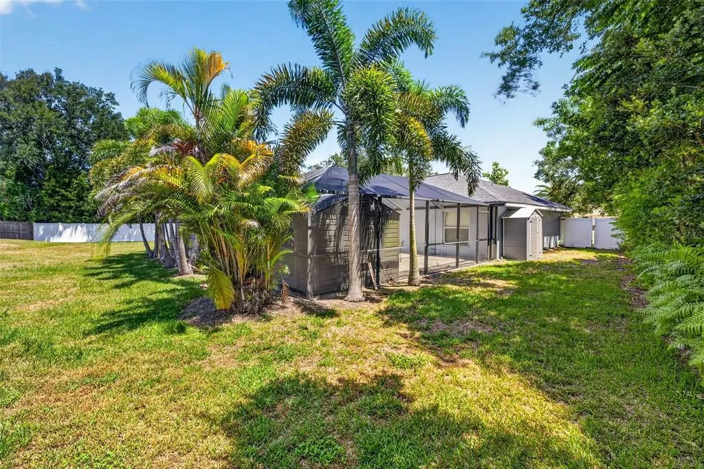 5002 Brandeis Circle S Sarasota FL 34243