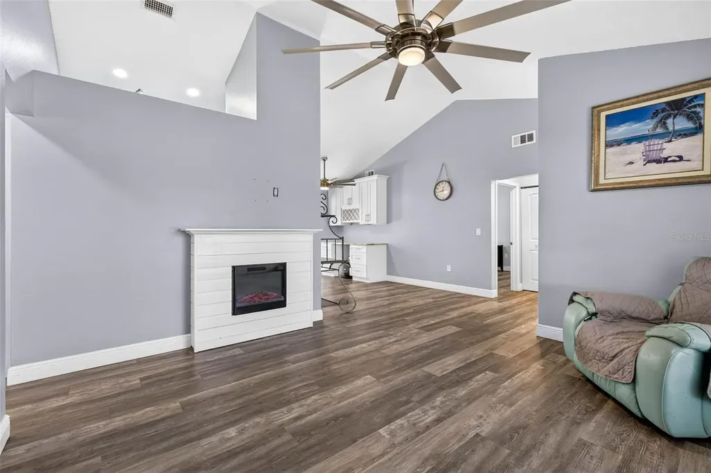 5002 Brandeis Circle S Sarasota FL 34243