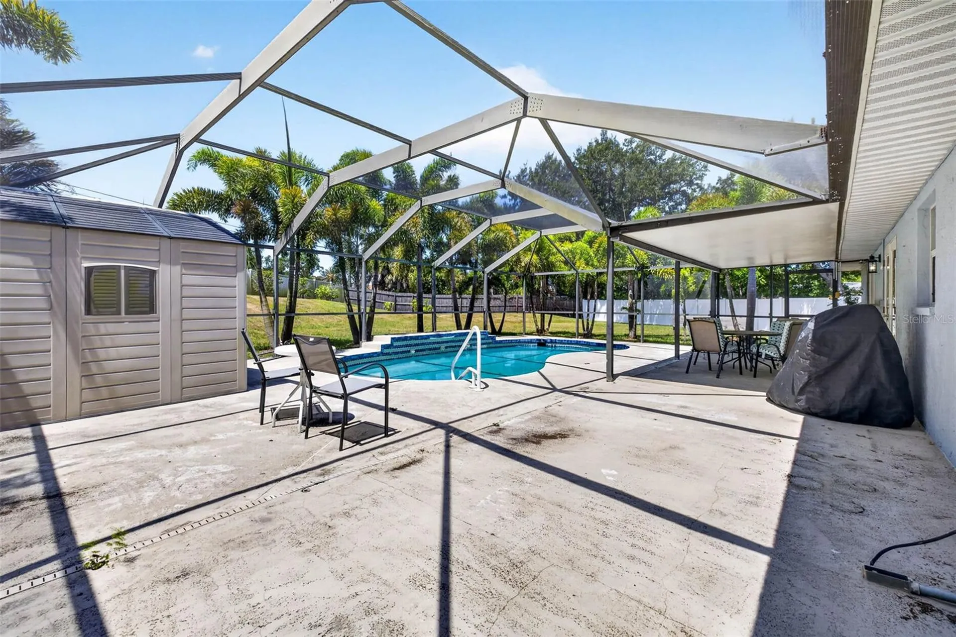 5002 Brandeis Circle S Sarasota FL 34243