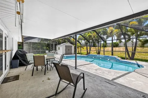 5002 Brandeis Circle S Sarasota FL 34243