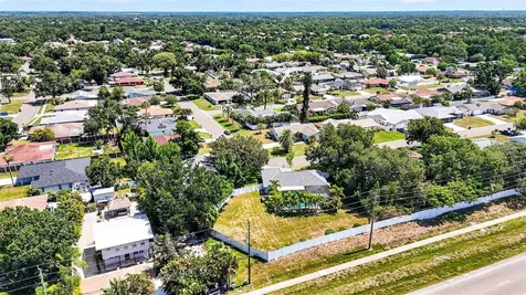 5002 Brandeis Circle S Sarasota FL 34243