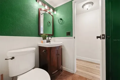 1011 Timor Avenue Orlando FL 32804