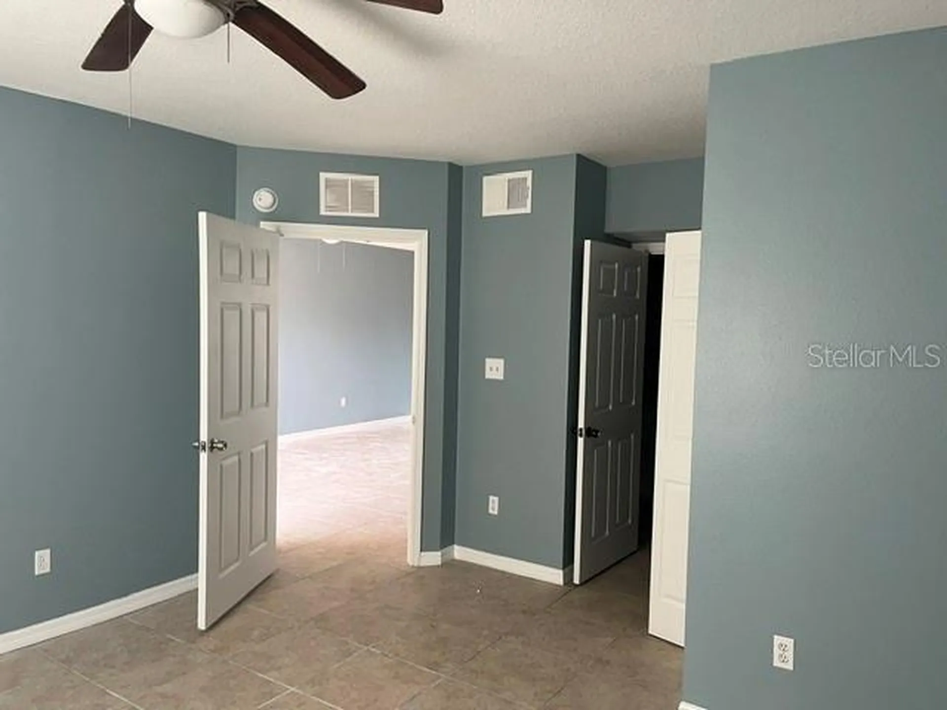 495 Las Cortes Lane Orlando FL 32824