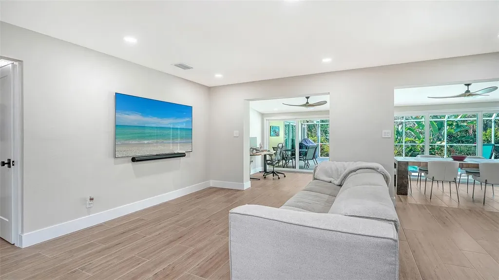 602 Buttonwood Drive Longboat Key FL 34228