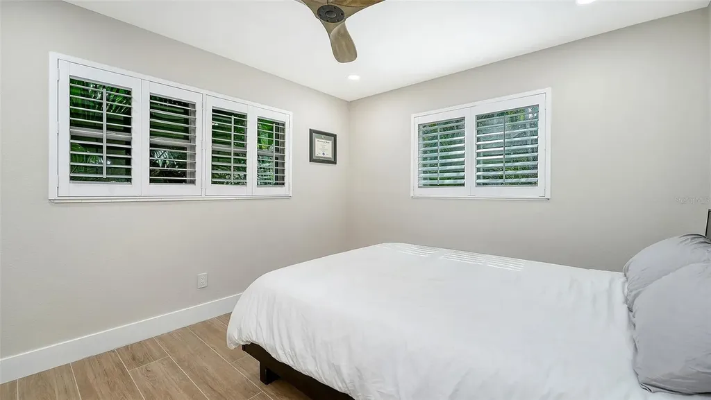 602 Buttonwood Drive Longboat Key FL 34228