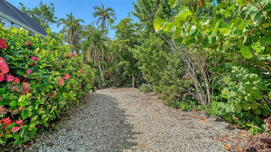 602 Buttonwood Drive Longboat Key FL 34228