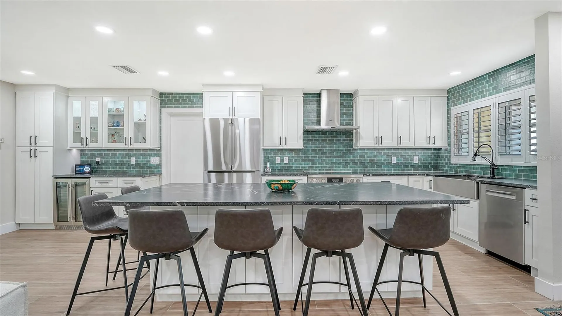 602 Buttonwood Drive Longboat Key FL 34228