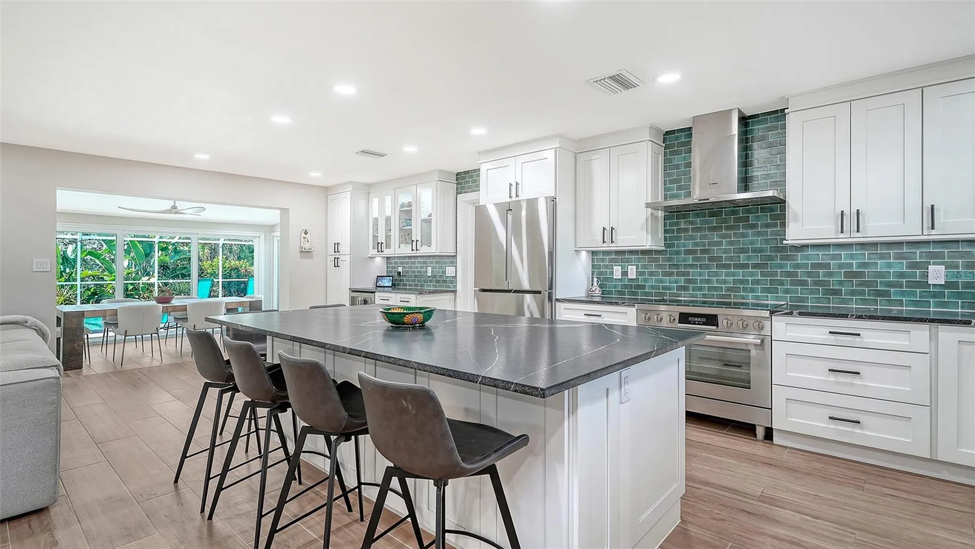 602 Buttonwood Drive Longboat Key FL 34228