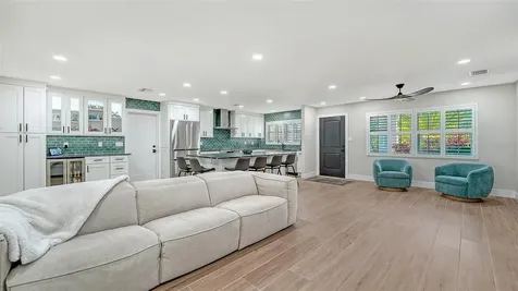 602 Buttonwood Drive Longboat Key FL 34228