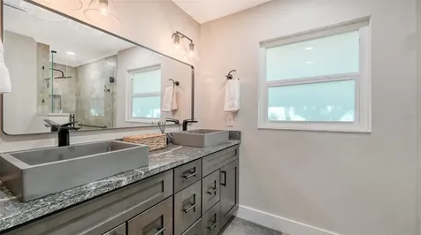 602 Buttonwood Drive Longboat Key FL 34228