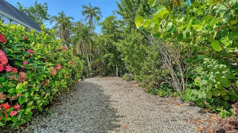 602 Buttonwood Drive Longboat Key FL 34228