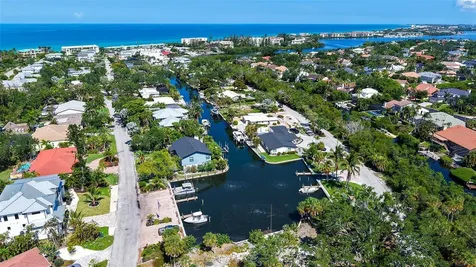 602 Buttonwood Drive Longboat Key FL 34228