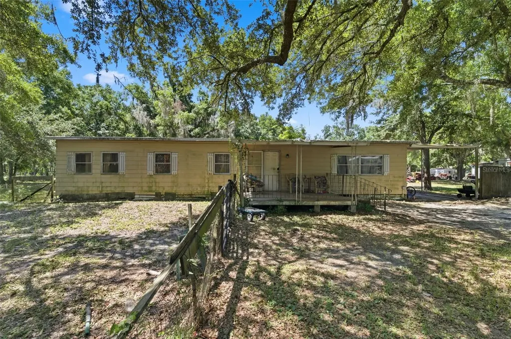 17214 Chinaberry Road Lutz FL 33558