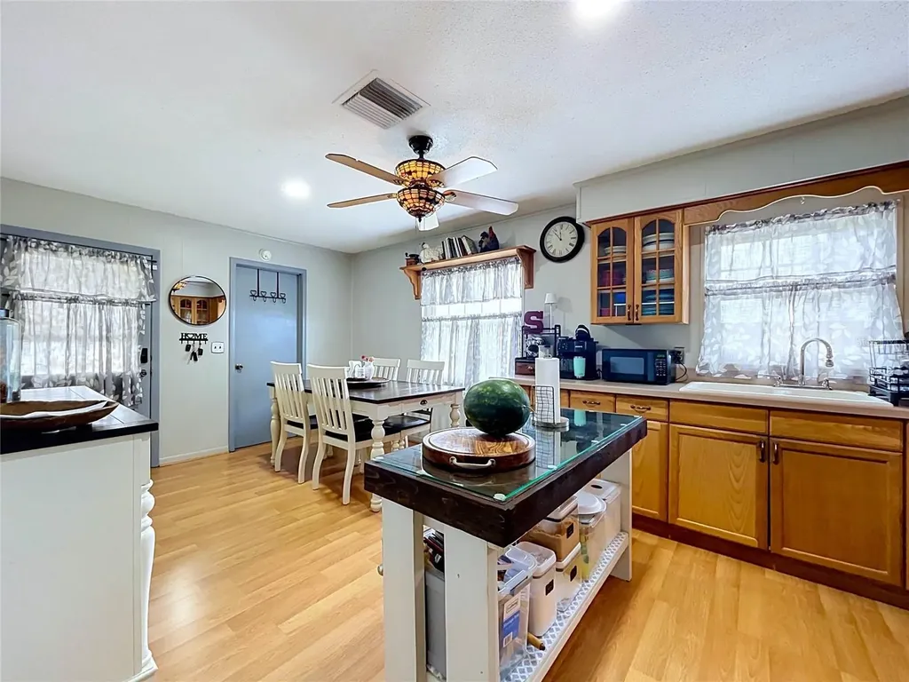 392 Old Dixie Highway Bowling Green FL 33834