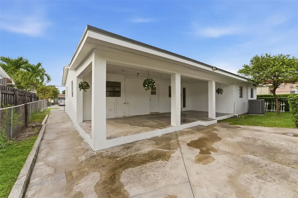 1310 W 30th Street Hialeah FL 33012