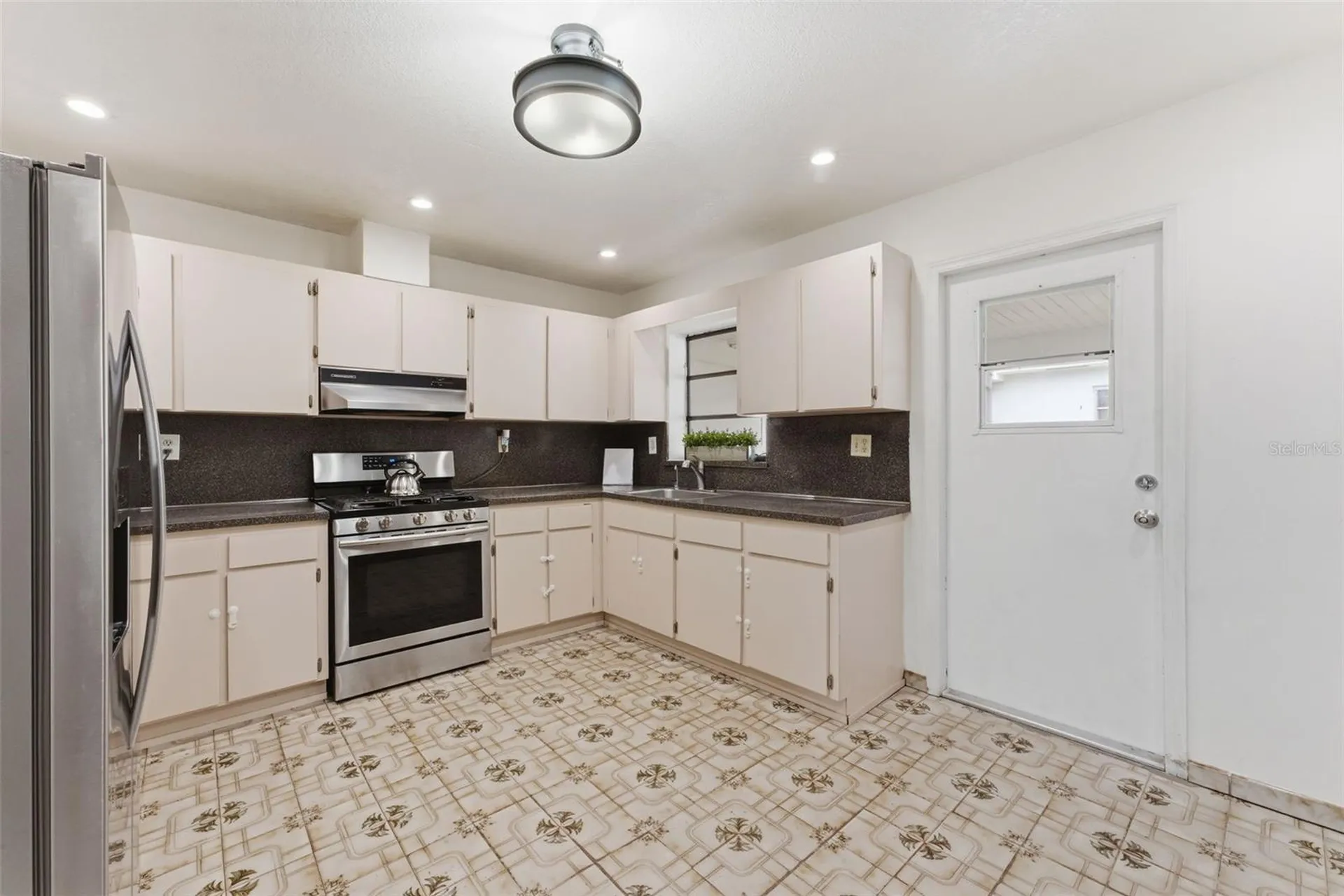 1310 W 30th Street Hialeah FL 33012