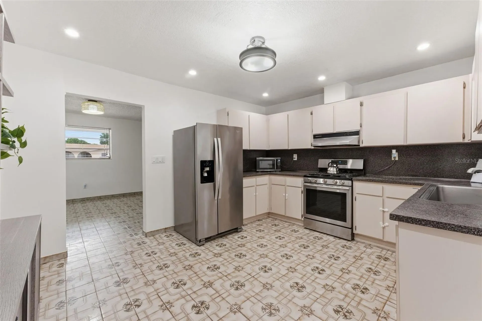 1310 W 30th Street Hialeah FL 33012