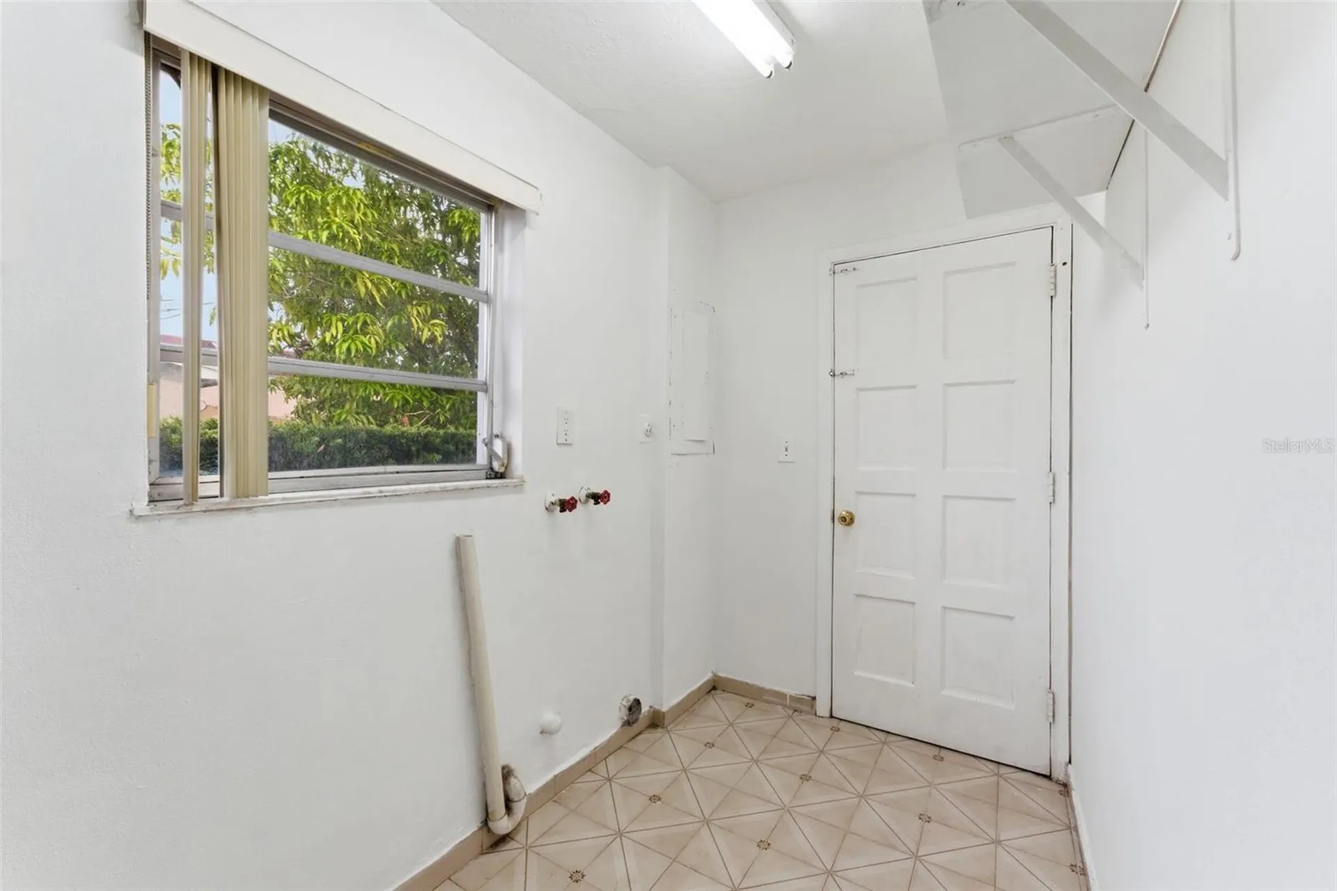 1310 W 30th Street Hialeah FL 33012