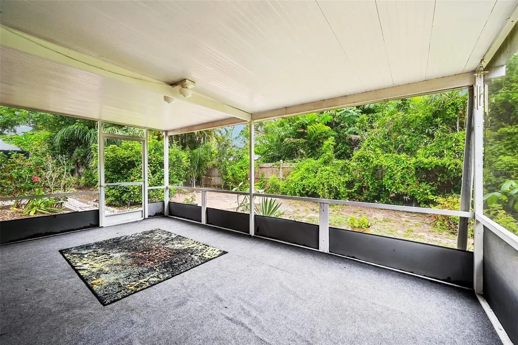 4873 Huntleigh Drive Sarasota FL 34233