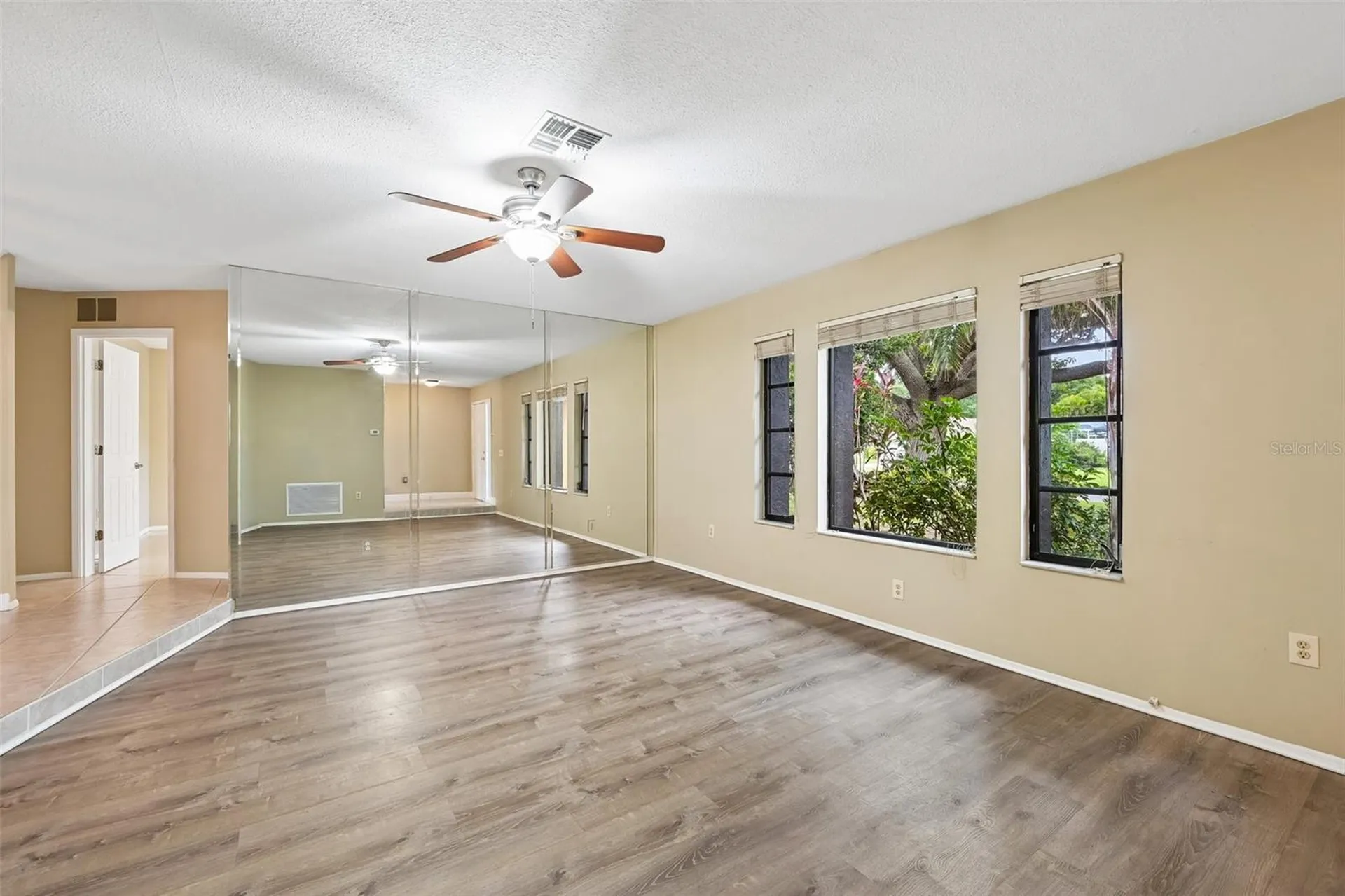 4873 Huntleigh Drive Sarasota FL 34233