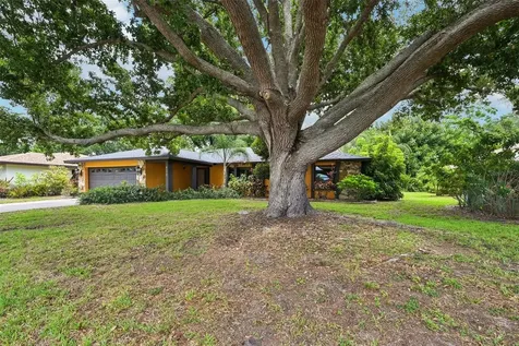 4873 Huntleigh Drive Sarasota FL 34233