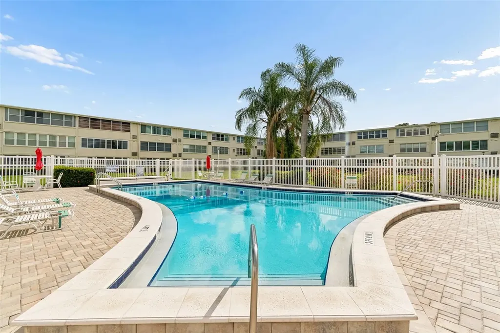 8101 11th Street N St Petersburg FL 33702