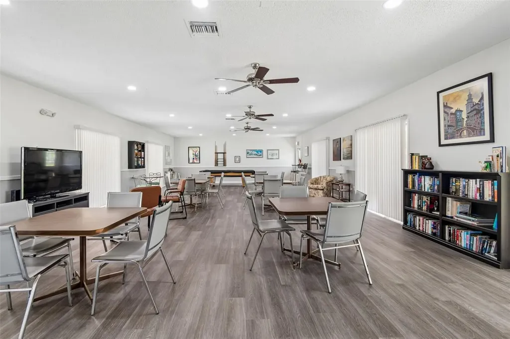 8101 11th Street N St Petersburg FL 33702