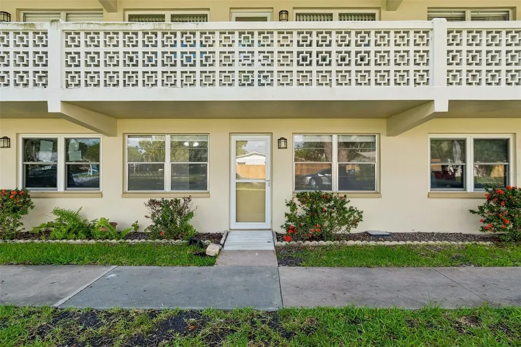 8101 11th Street N St Petersburg FL 33702