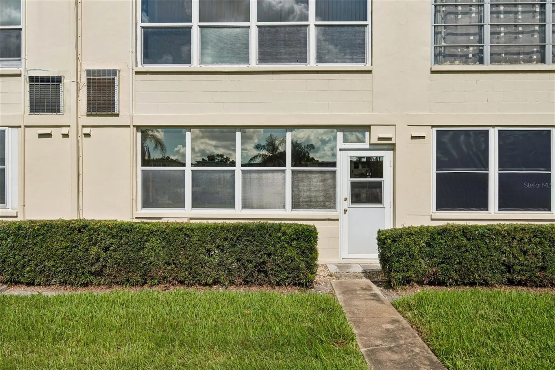 8101 11th Street N St Petersburg FL 33702