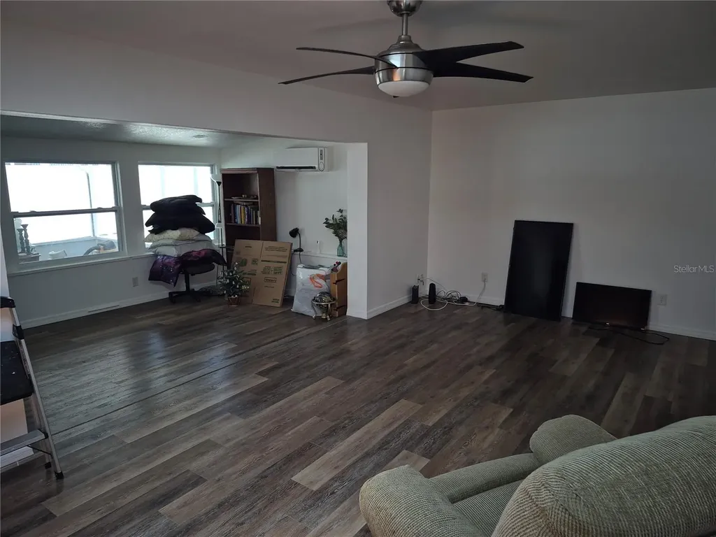 7709 W Hanna Avenue Tampa FL 33615