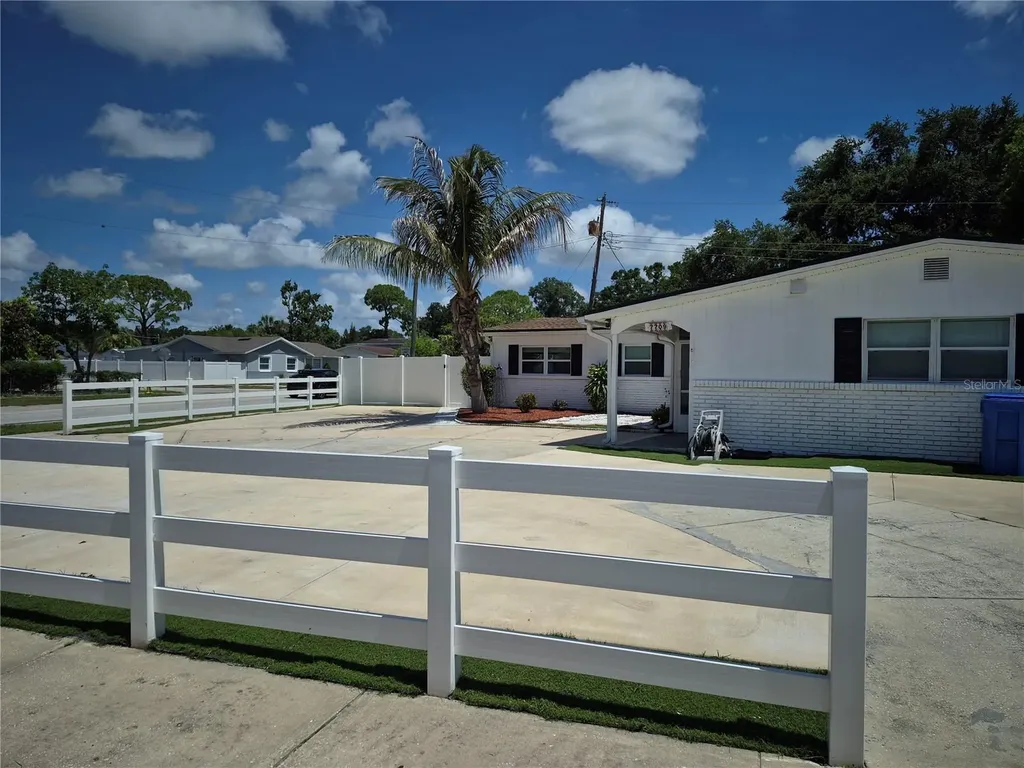 7709 W Hanna Avenue Tampa FL 33615