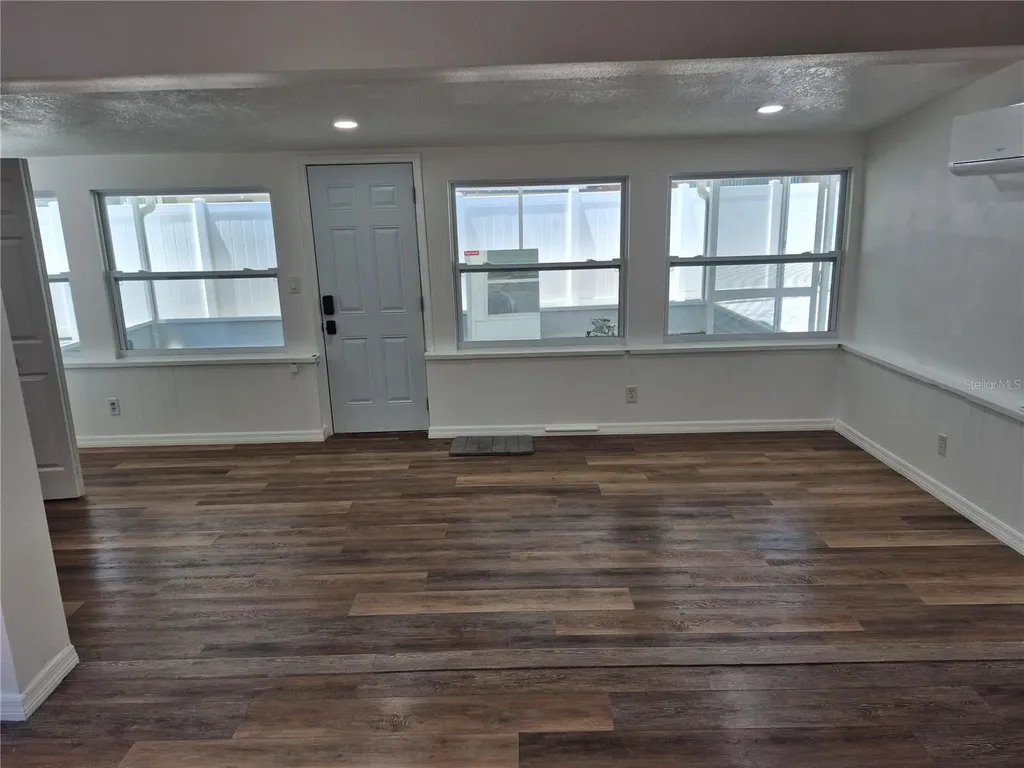 7709 W Hanna Avenue Tampa FL 33615