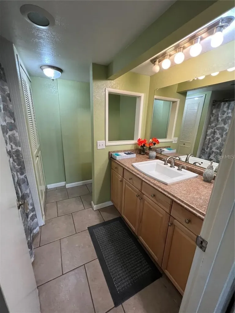 400 Island Way Clearwater Beach FL 33767