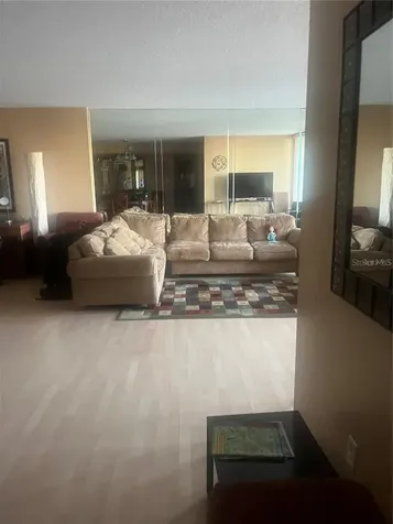 400 Island Way Clearwater Beach FL 33767