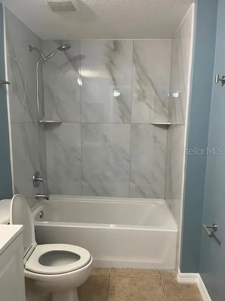 495 Las Cortes Lane Orlando FL 32824
