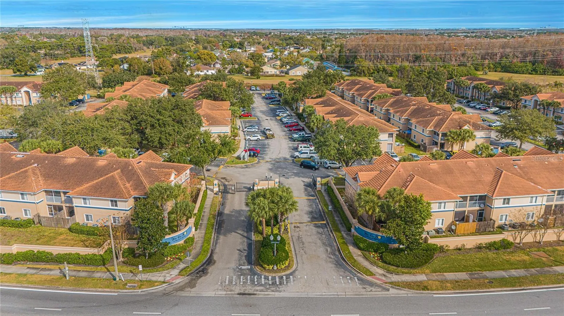 495 Las Cortes Lane Orlando FL 32824