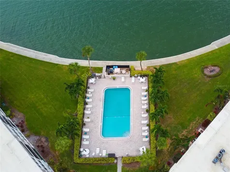 7405 Bay Island Drive S South Pasadena FL 33707