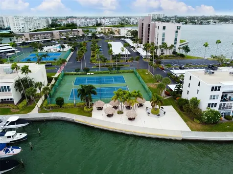 7405 Bay Island Drive S South Pasadena FL 33707