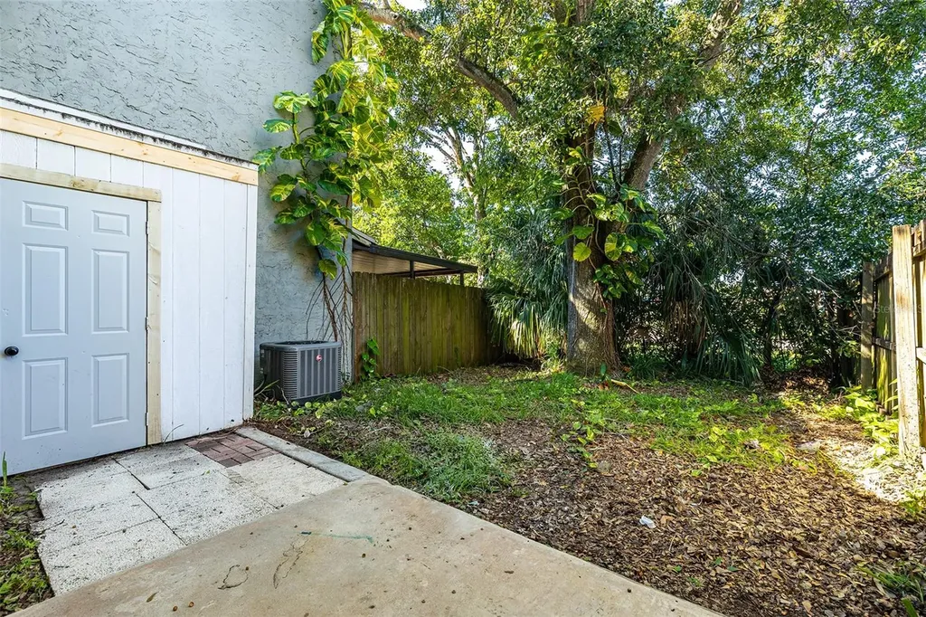2517 E Stanley Matthew Circle Tampa FL 33604
