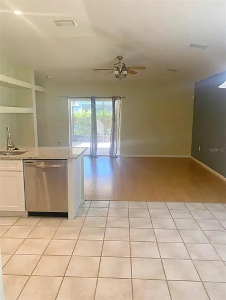 15534 Martinmeadow Drive Lithia FL 33547