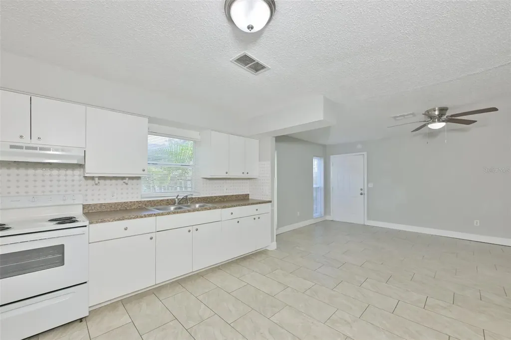 15616 Avalon Avenue Clearwater FL 33760