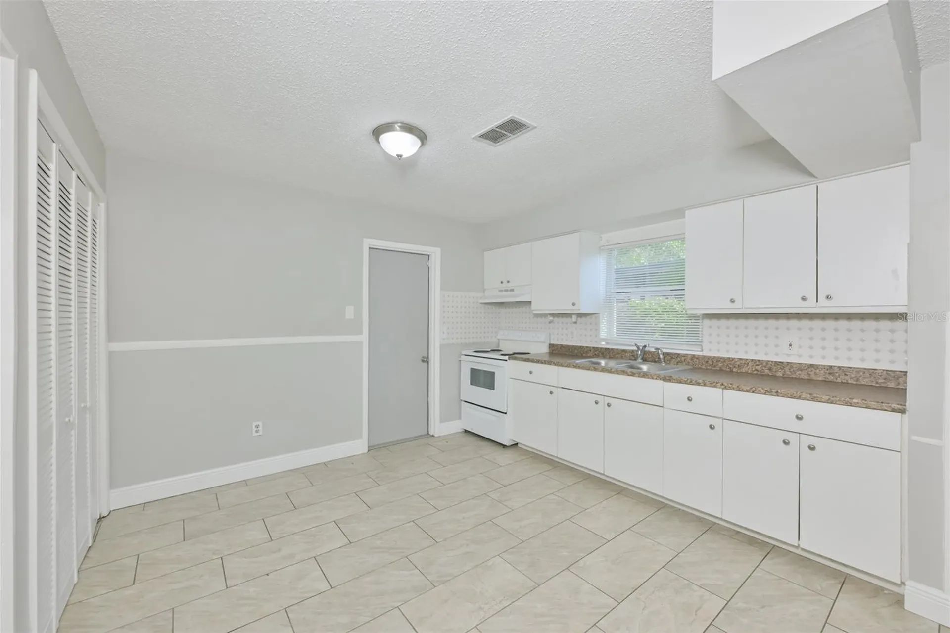 15616 Avalon Avenue Clearwater FL 33760