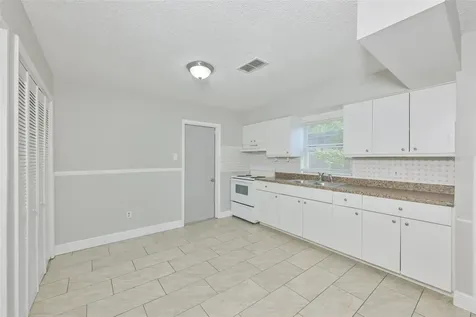 15616 Avalon Avenue Clearwater FL 33760