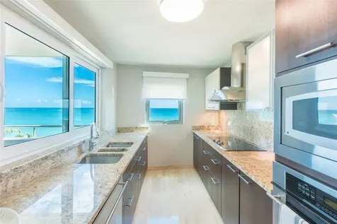 59 Kings Court San Juan PR 00912