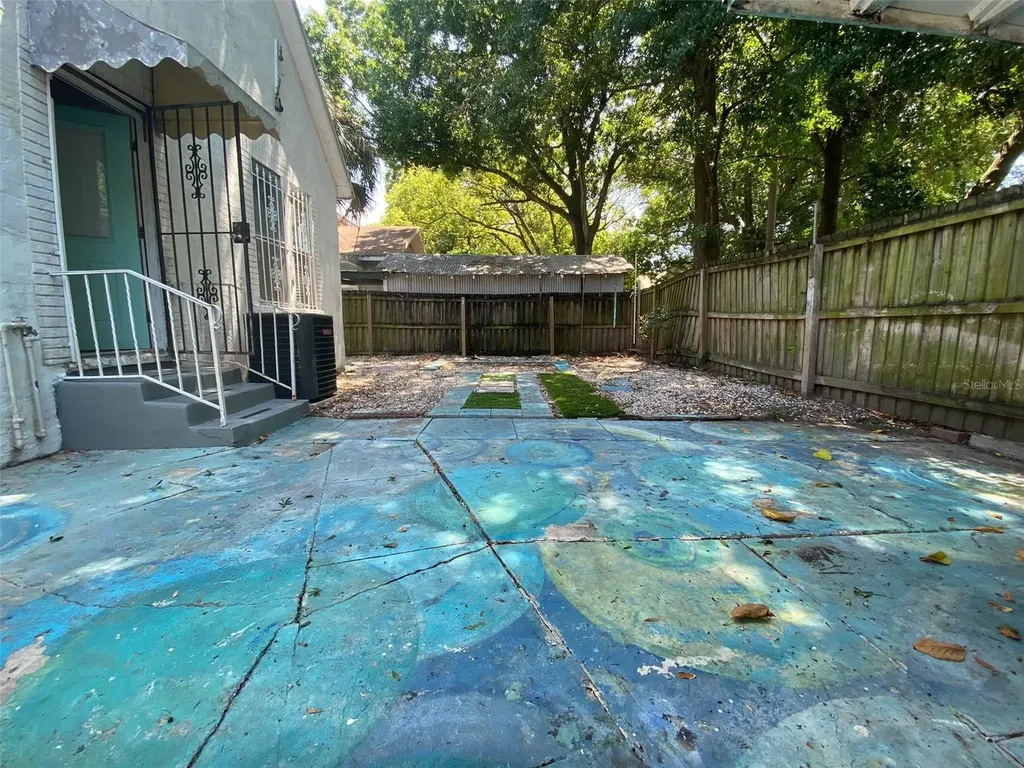 1003 E Columbus Drive Tampa FL 33605