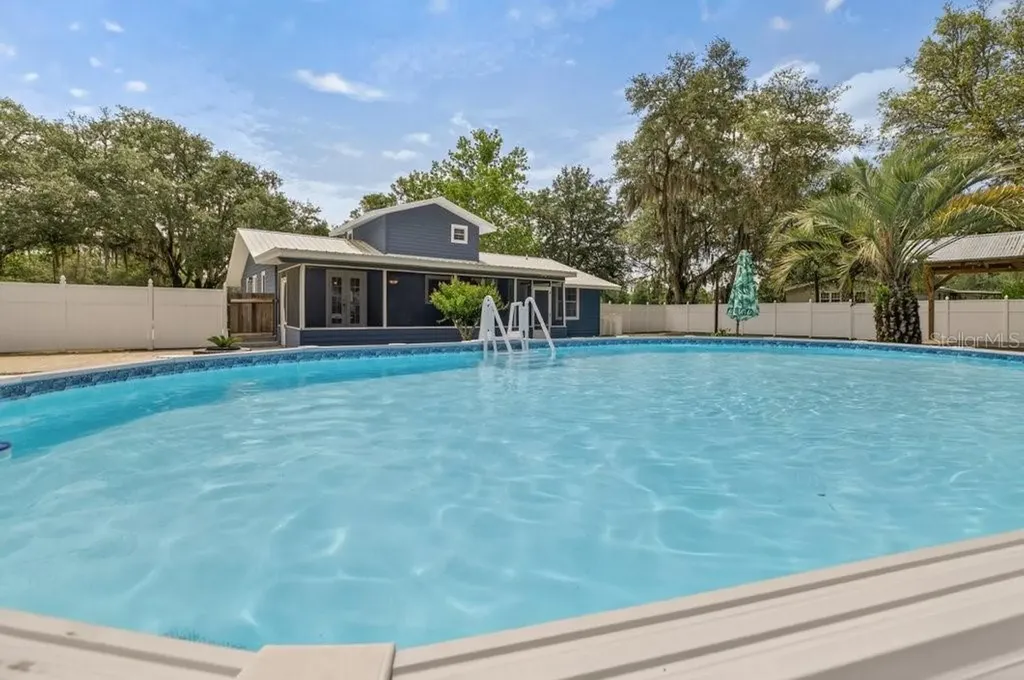121 Daren Drive E Palatka FL 32177