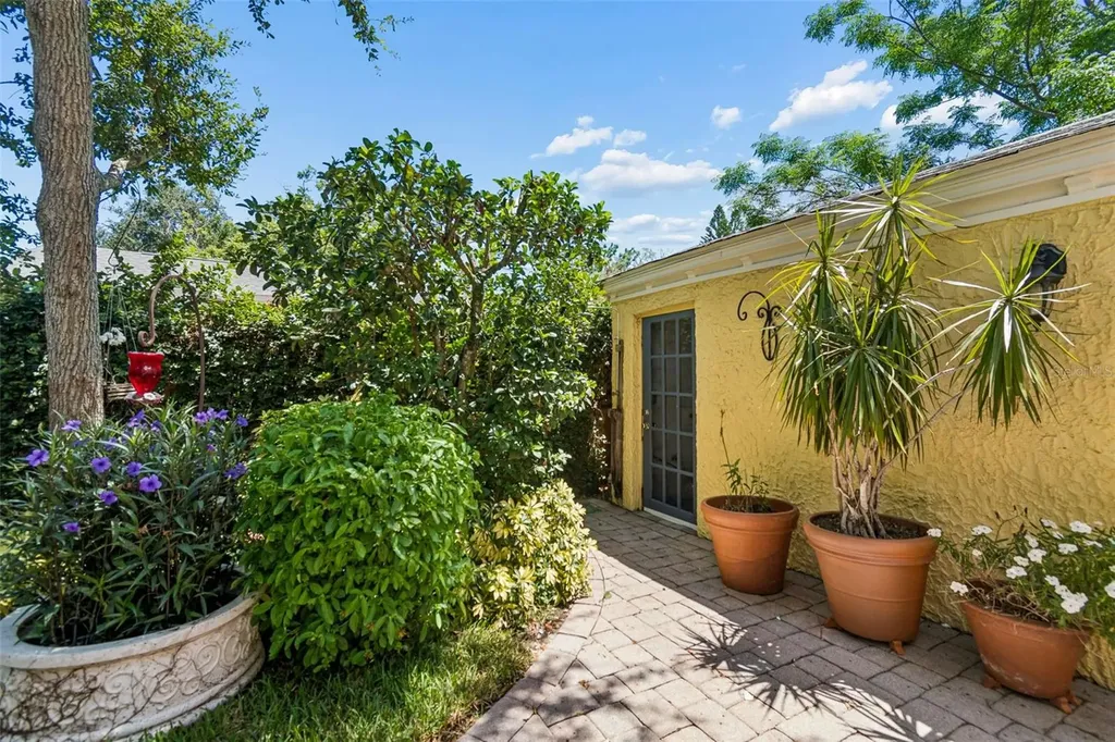 2909 W San Rafael Street Tampa FL 33629