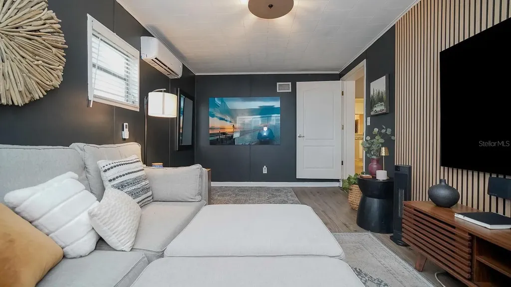 3207 W Nassau Street Tampa FL 33607