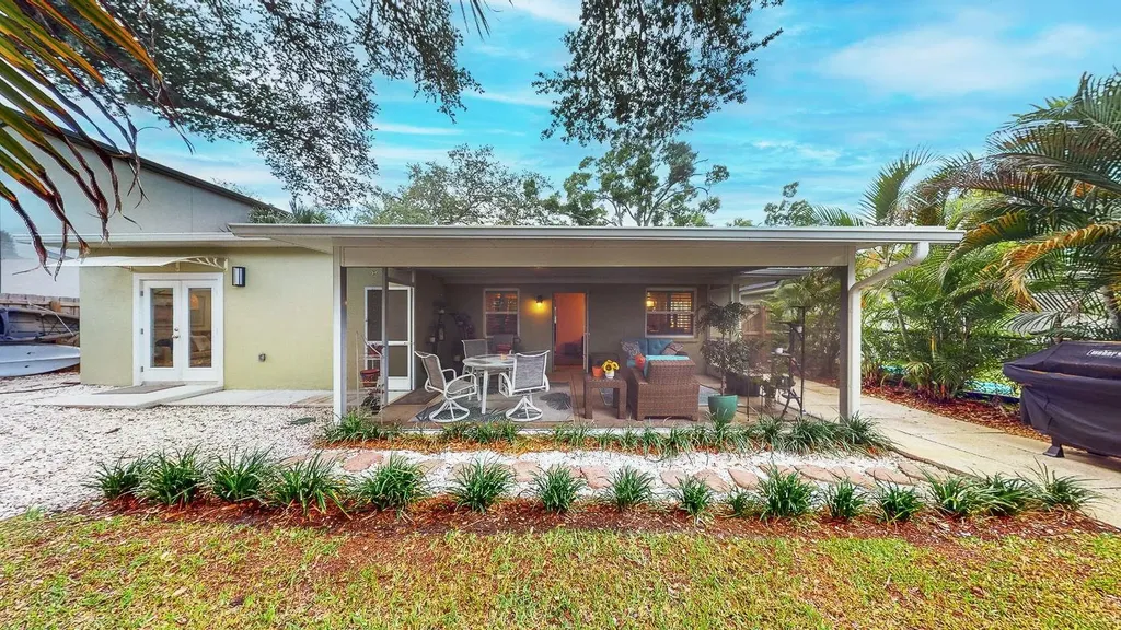 3207 W Nassau Street Tampa FL 33607